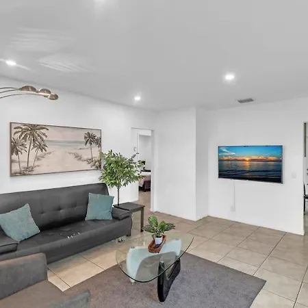 2 Bedroom House Minutes From Beach And Casino Db1 Dania Beach Exterior photo