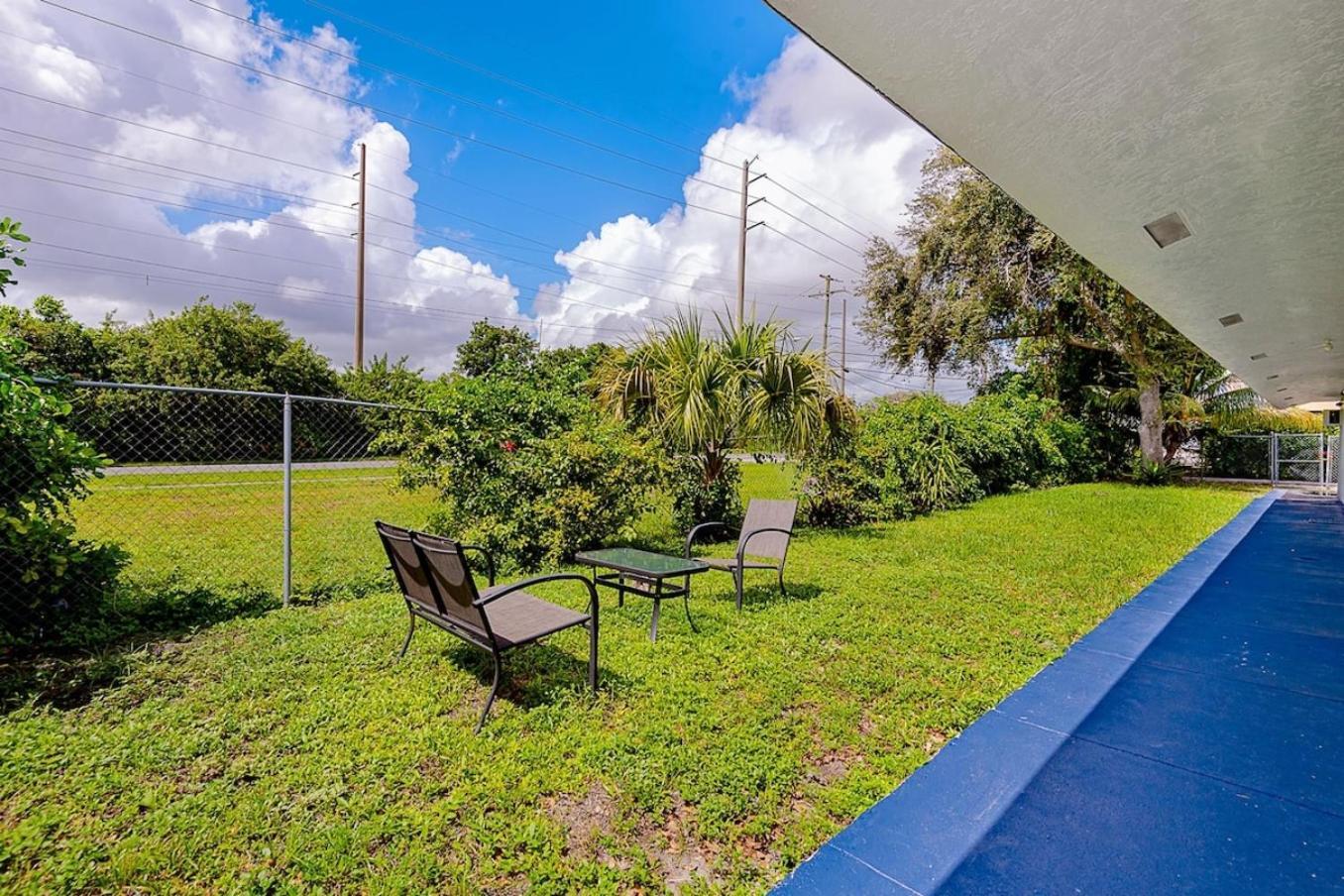 2 Bedroom House Minutes From And Casino Db1 * Dania Beach