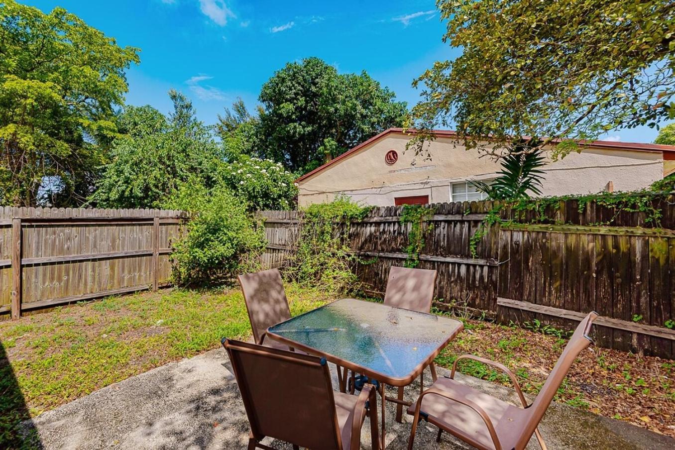 Holiday home 2 Bedroom House Minutes From And Casino Db1 Dania Beach