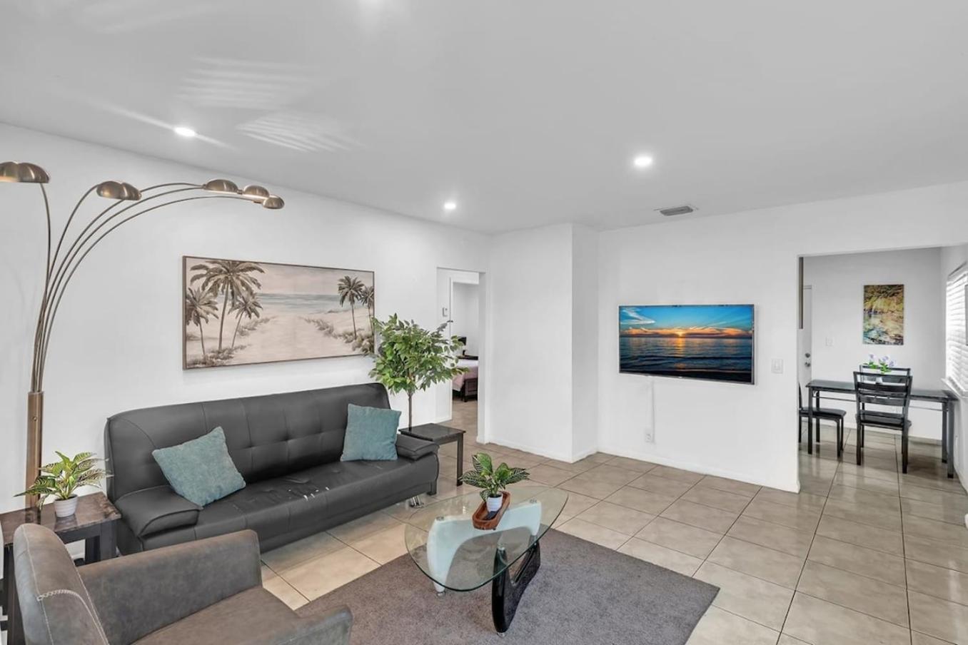 2 Bedroom House Minutes From And Casino Db1 Dania Beach